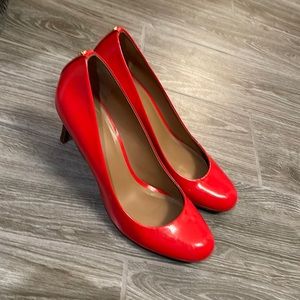 RED TORY BURCH PUMP HEEL size 10